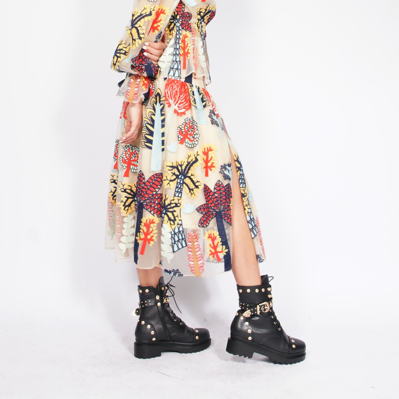 Syra J Tulle Midi Skirt With Flower Embroidery