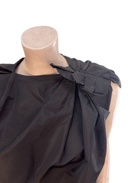 Lanvin Noir Rosette Cape-Top