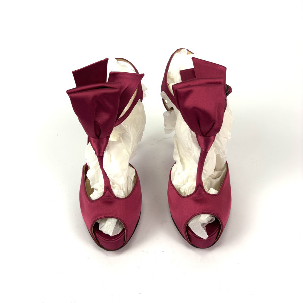 Christian Louboutin Cloth Peeptoe Pink Heel
