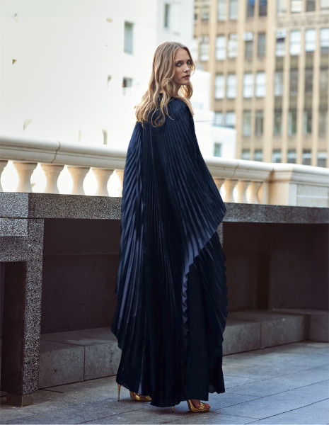 Sem Sem Satin Plissé<br>
Kaftan with Crystal Buttons Blue