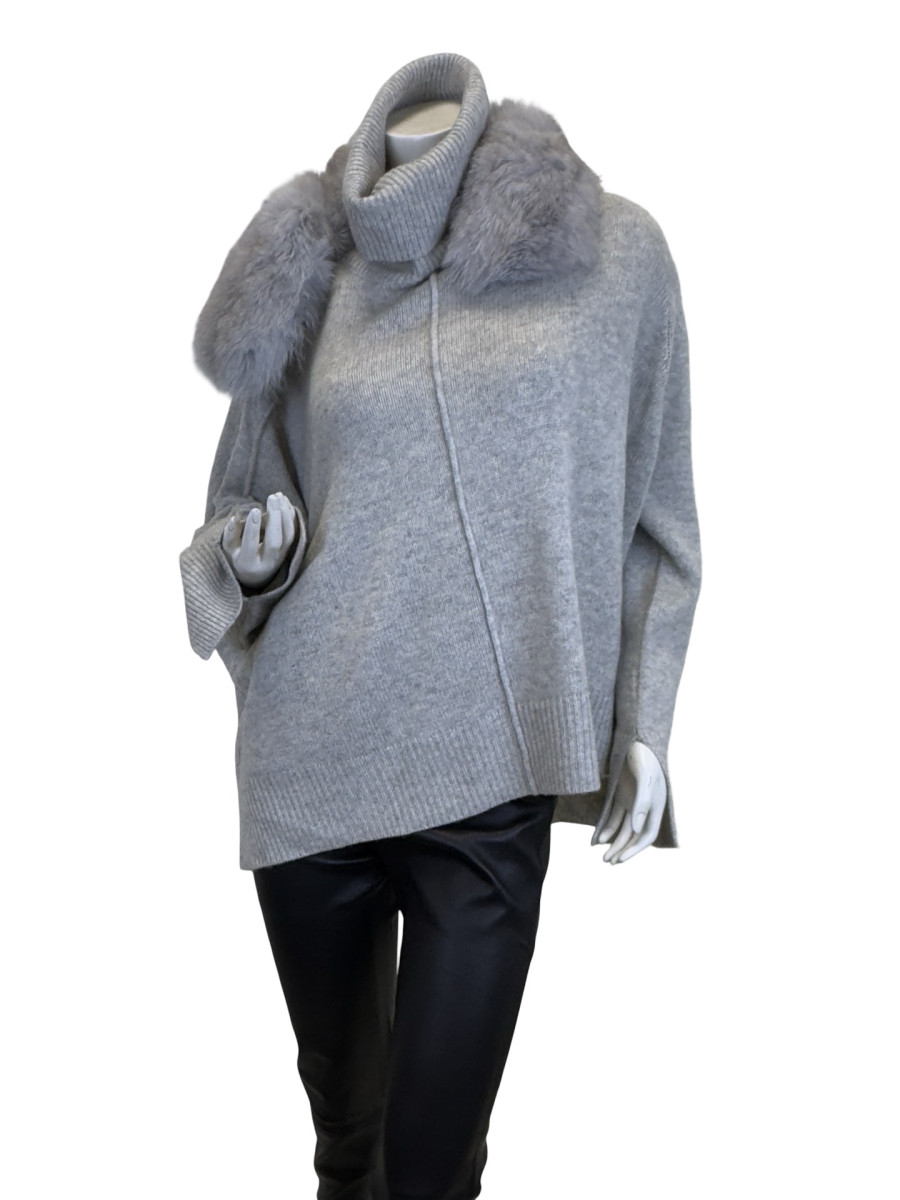 MAX & MOI Cashmere Lounge Set with Fur Collar