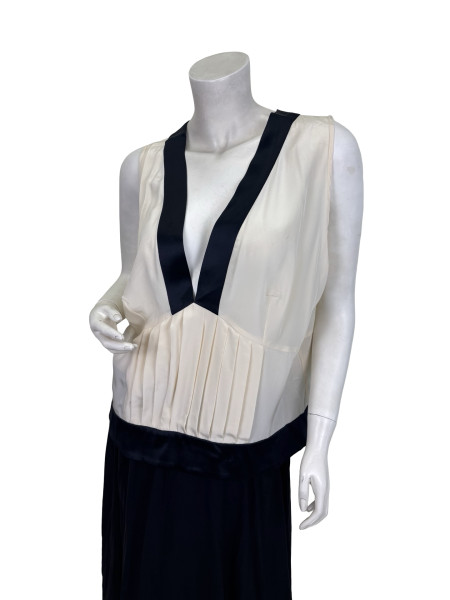 CHANEL V-Neck White Blouse