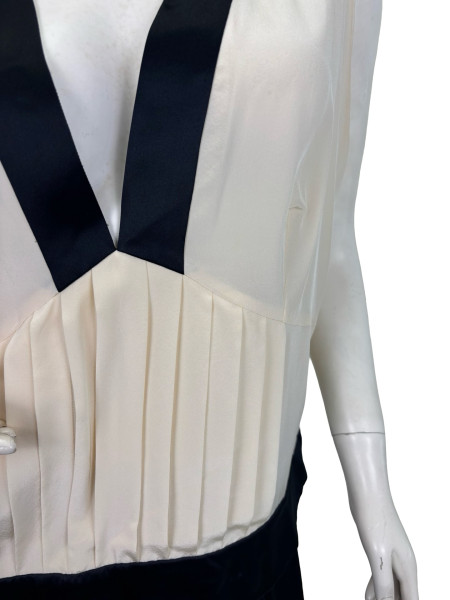 CHANEL V-Neck White Blouse