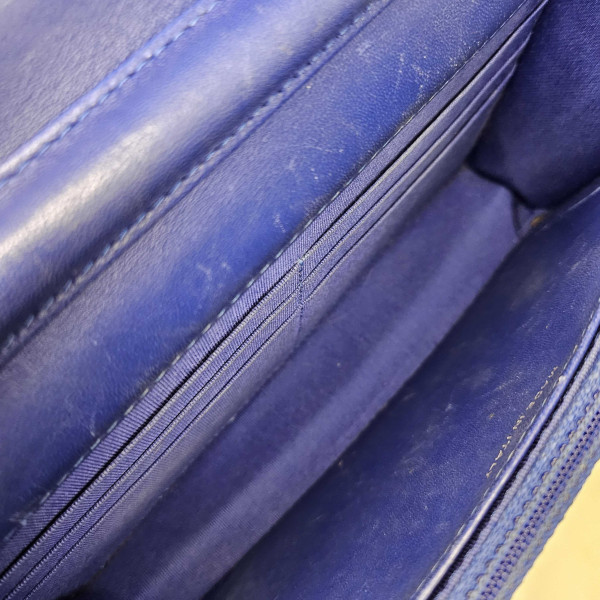 CHANEL Chevron Wallet on Chain in Cobalt Blue Lambskin Leather 2017 - 2018