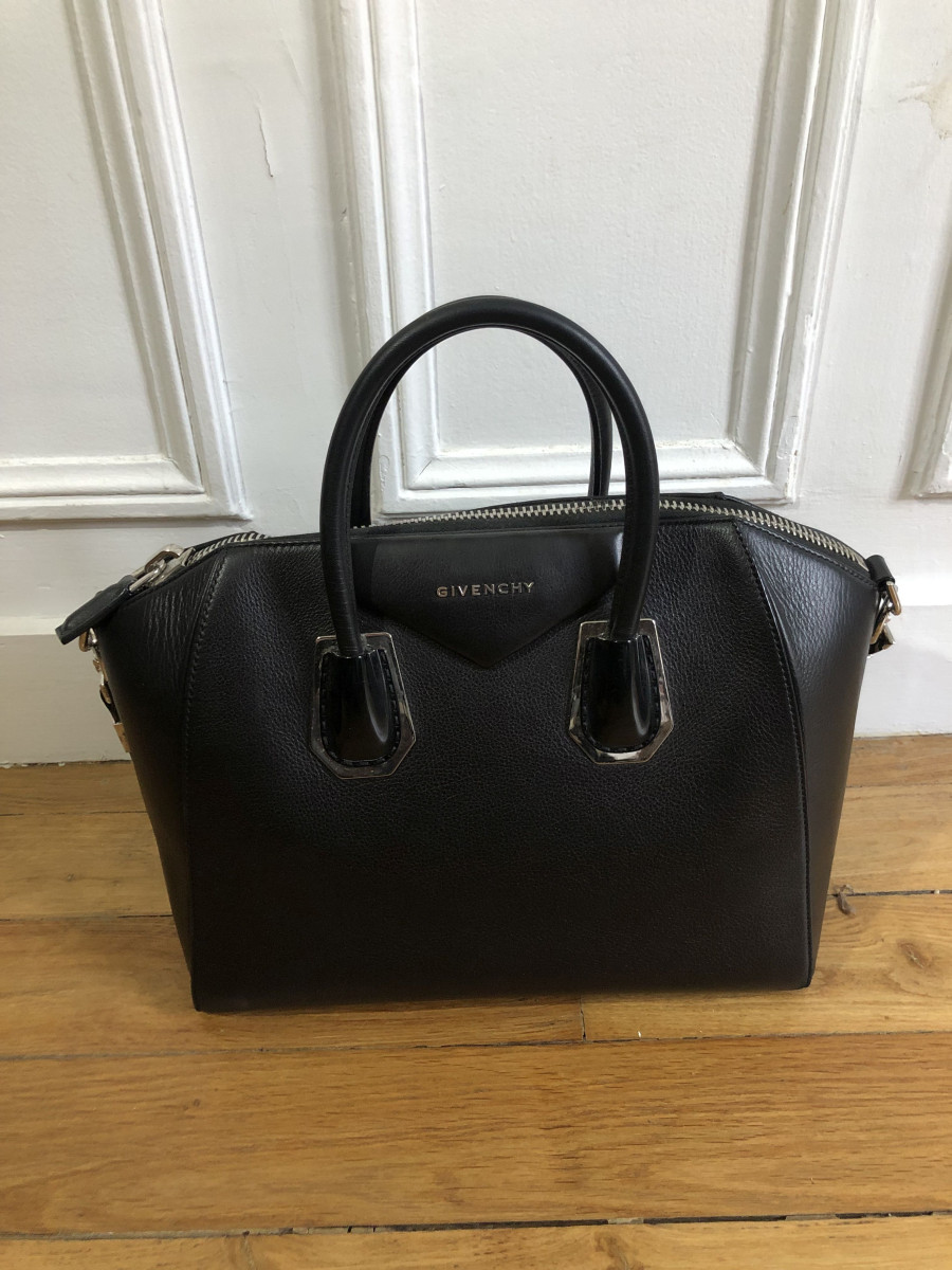 Givenchy Givenchy Black Leather tote bag