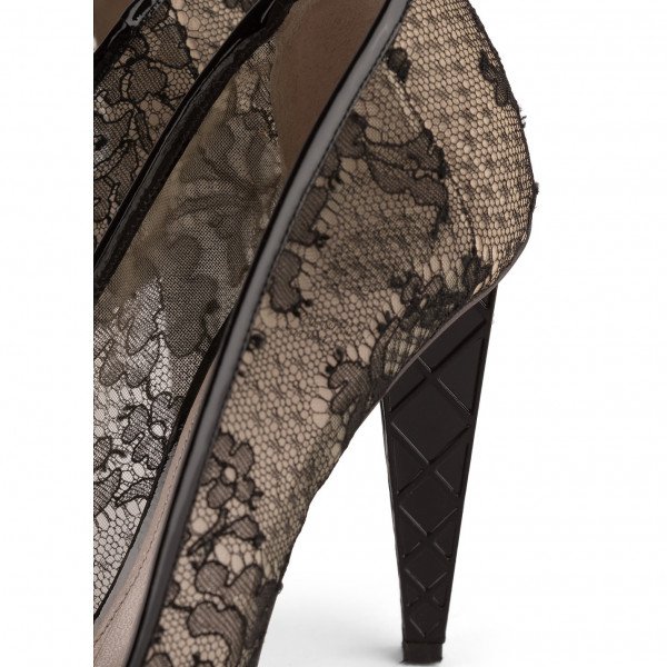 Viktor & Rolf Lace Pumps
