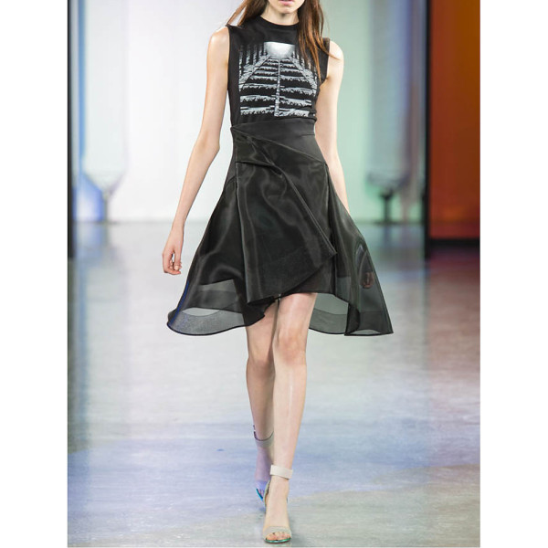 Structured skirt on sale