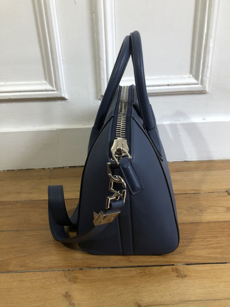 Givenchy Givenchy Blues Leather tote bag