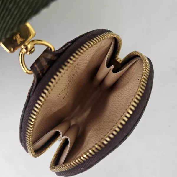 Louis Vuitton Multi Pochette Accessories Bag with Khaki Strap