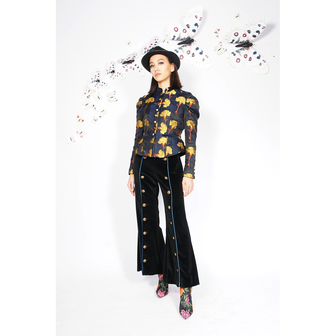 Syra J Velvet Trousers With Buttons