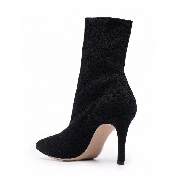 GIANVITO ROSSI Pointed Toe Ankle Boots