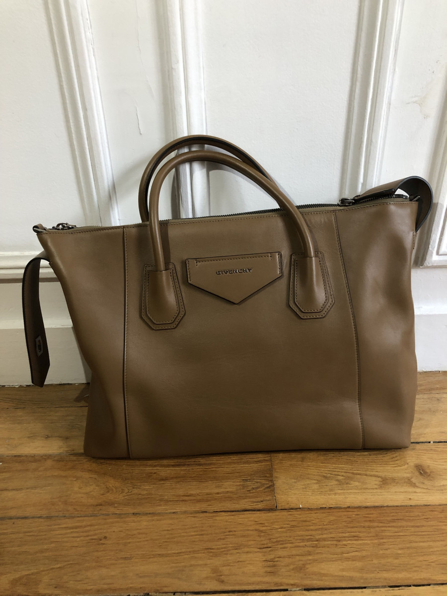 Taupe leather tote store