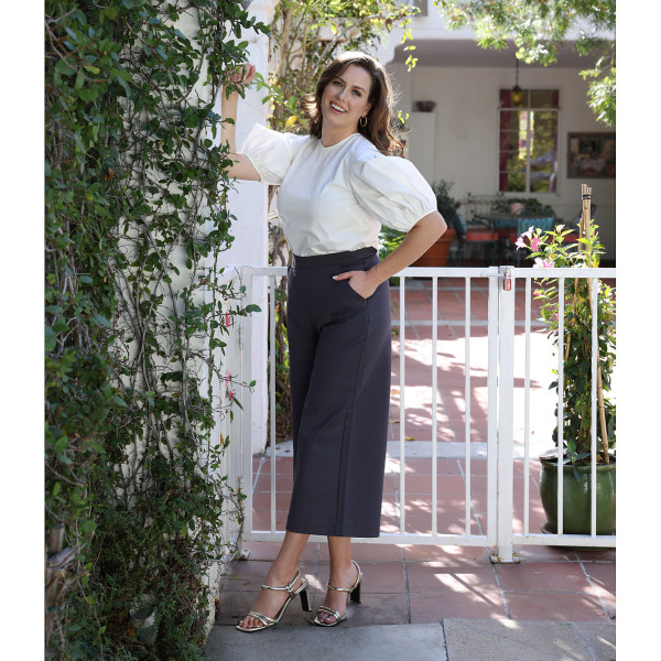 FEMPONIQ Wide Leg Cropped Cotton Trousers