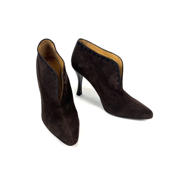 HERMÈS Chocolate Suede Rumba Ankle Boots