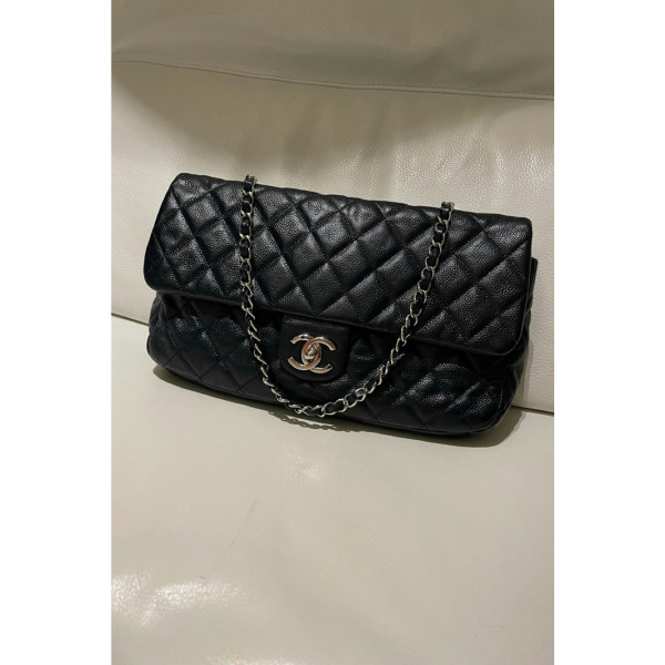 CHANEL Quilted Caviar Single Flap