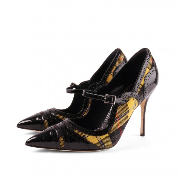 Manolo Blahnik Tartan Estipula Pump