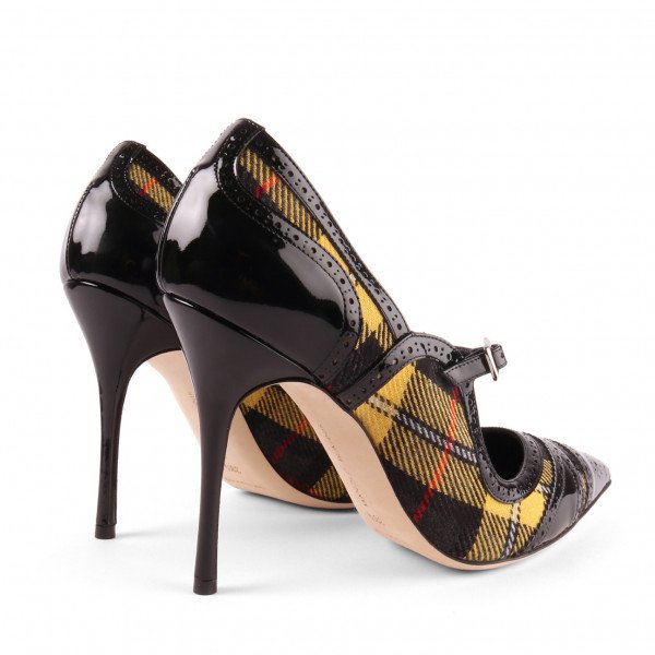 Manolo Blahnik Tartan Estipula Pump