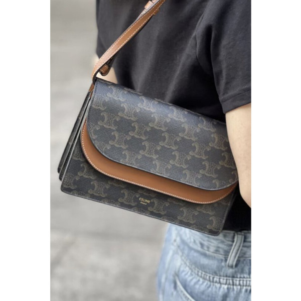 CÉLINE Triomphe Crossbody