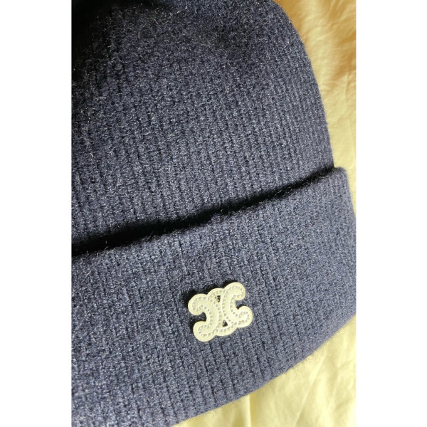 CÉLINE Triomphe Beanie