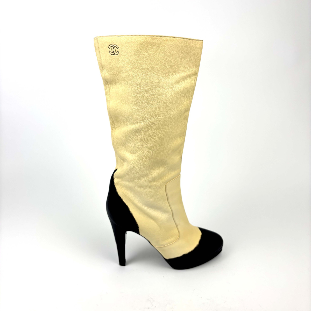 CHANEL Blizzard Heeled Boots
