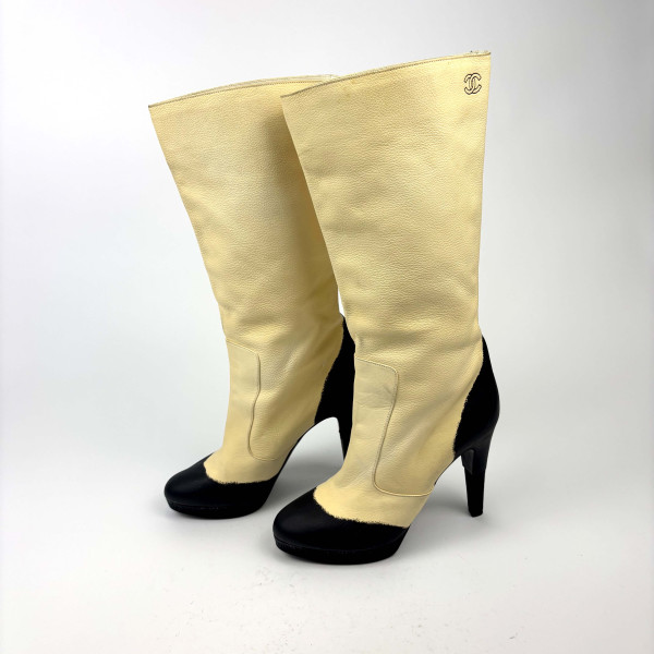 CHANEL Blizzard Heeled Boots
