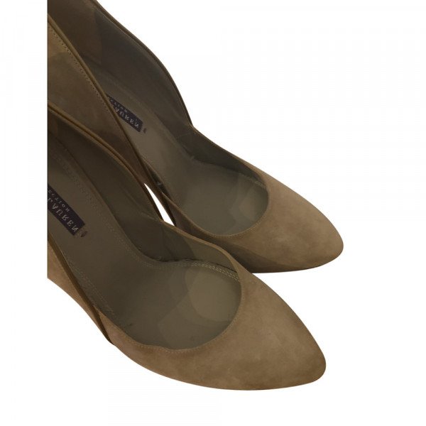 Ralph Lauren Suede Leather-Detail Platform Pumps