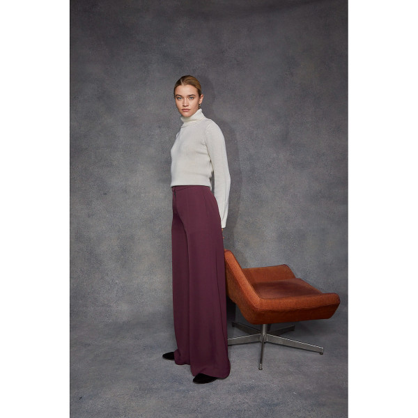Serena Bute The Plain Wide Leg Trouser - Fig Red Plant Based Fabric