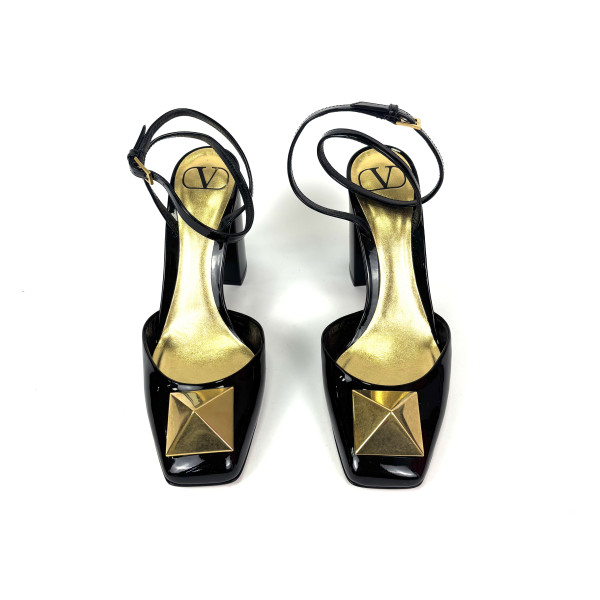 Valentino One Stud patent-leather pumps