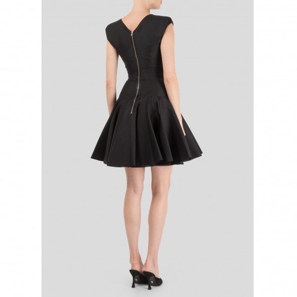 Flared skirt outlet black dress