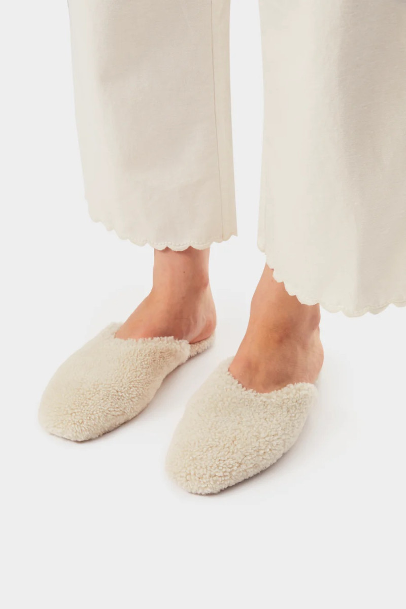 Sleeper Shearling Slippers in Cream