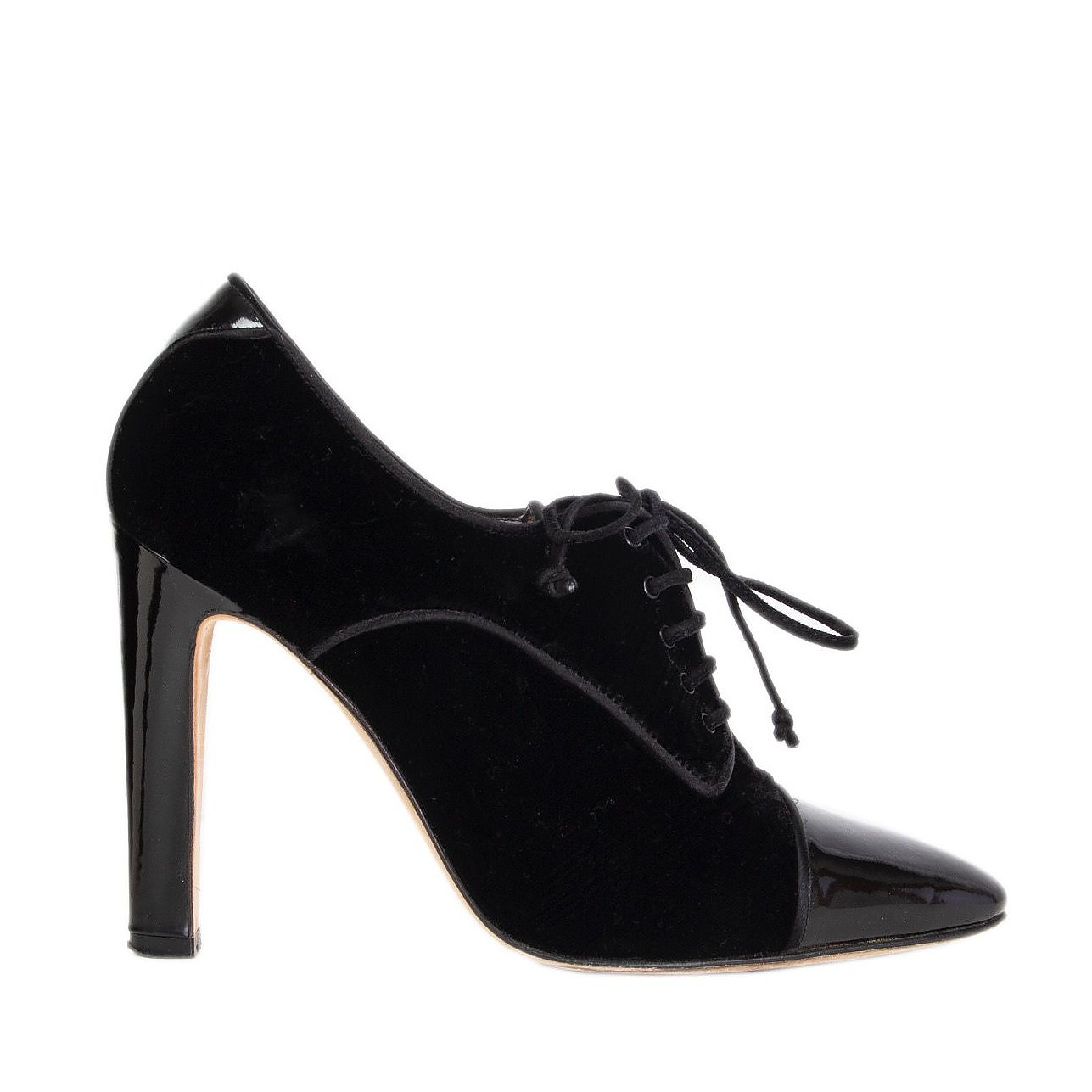 Manolo Blahnik Velvet Lace-Up Pumps With Patent Toe
