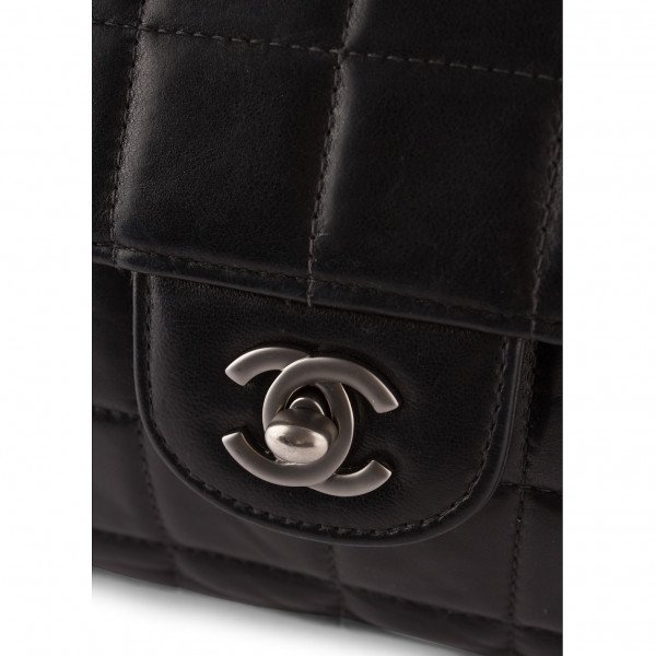 CHANEL Quilted Bag With Silver CC Hardware