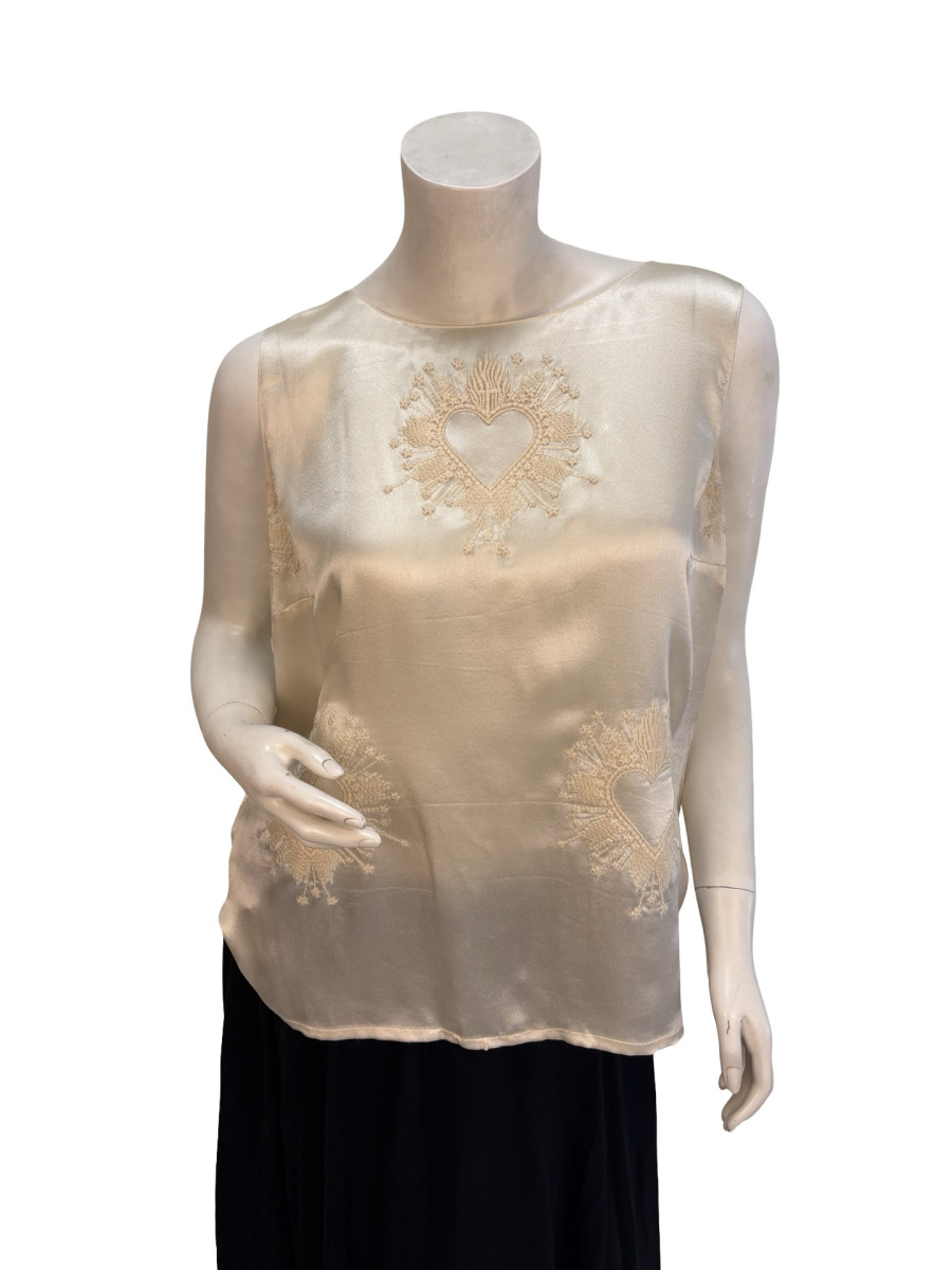 CHANEL Sleeveless Heart Embroidered Top in White