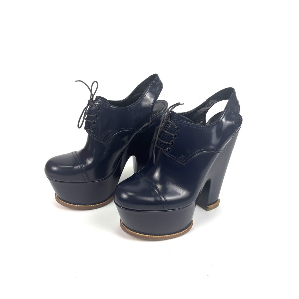 Louis Vuitton LOUIS VUITTON Blue Glossed Leather Louisiana Platform Slingback Heels