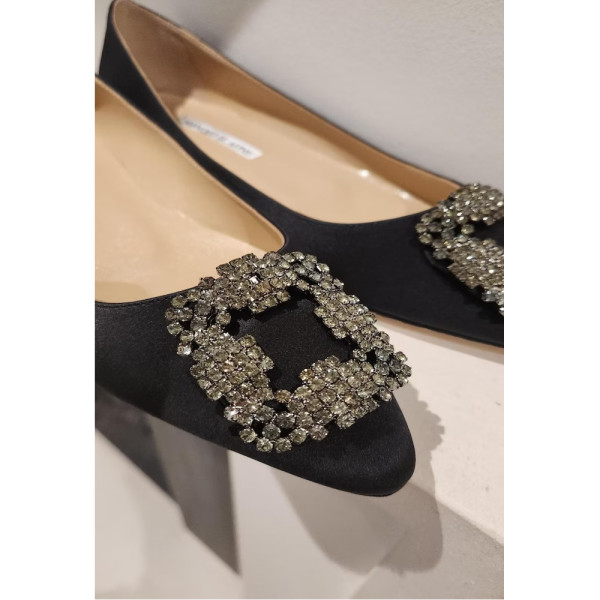 Manolo Blahnik Hangisi Embellished Satin Point-Toe Flats