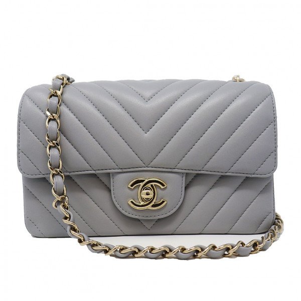 Sophisticated and understated Chanel mini flap bag