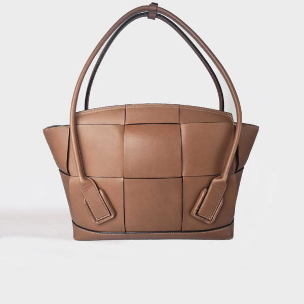 Bottega Veneta Arco Large Intrecciato Leather Tote Bag in Wood