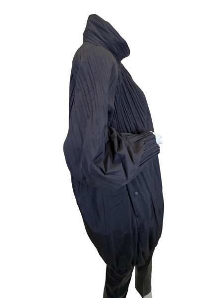 ISSEY MIYAKE Padded Pleats Jacket