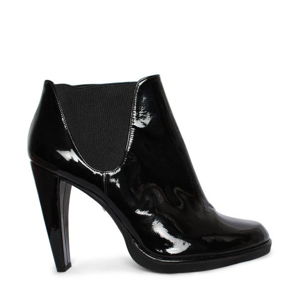 Stuart weitzman patent 2025 leather ankle boots