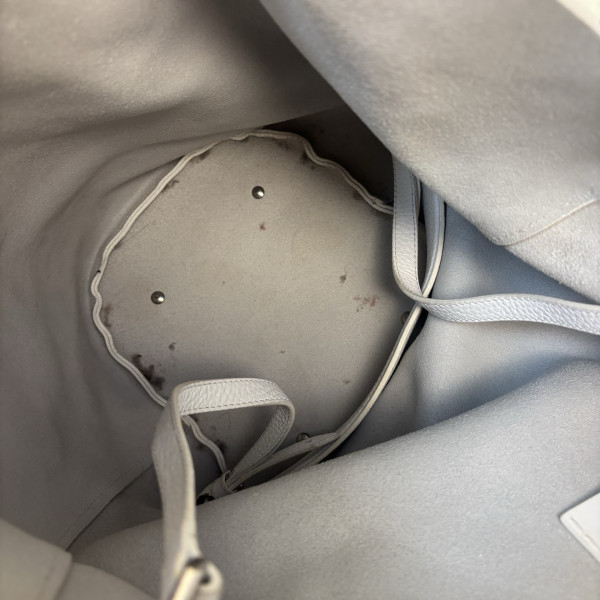 Burberry Leather Bucket Bag in Optic White