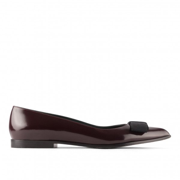 Ferragamo hotsell pointed flats