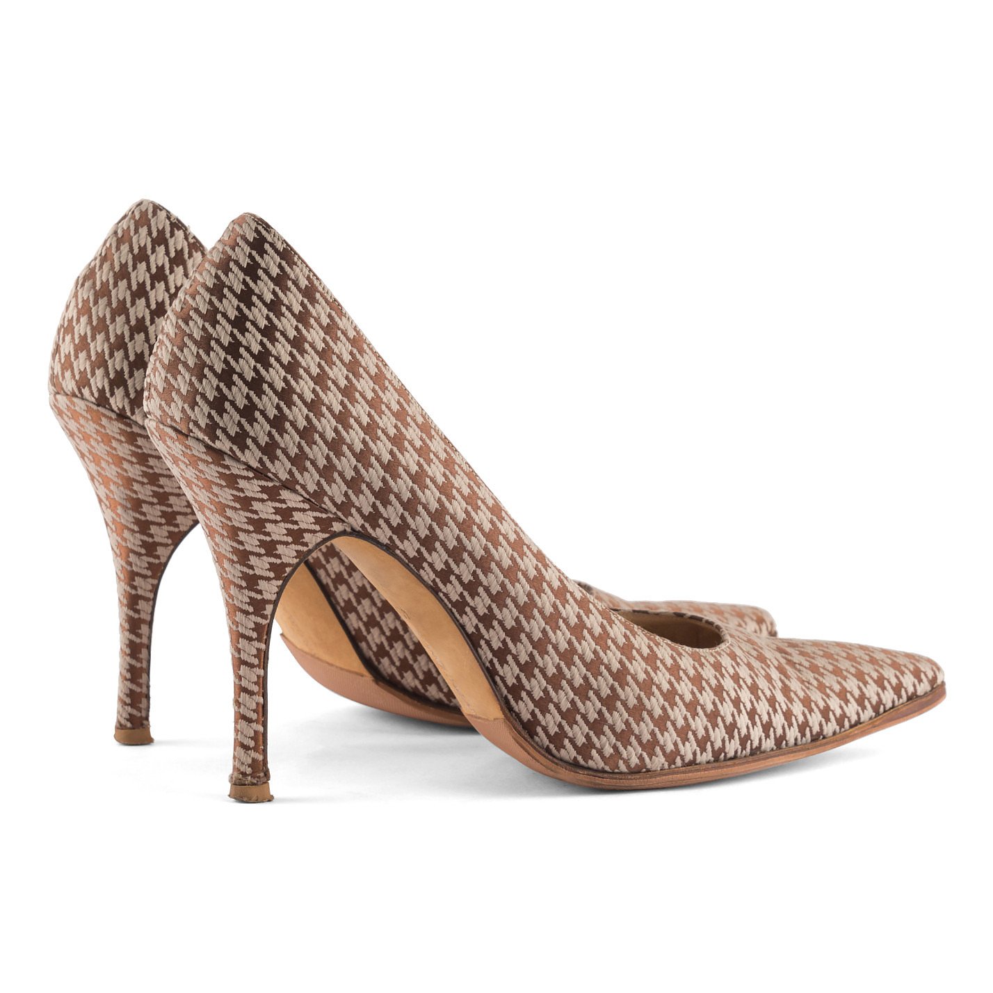 hounds tooth pumps