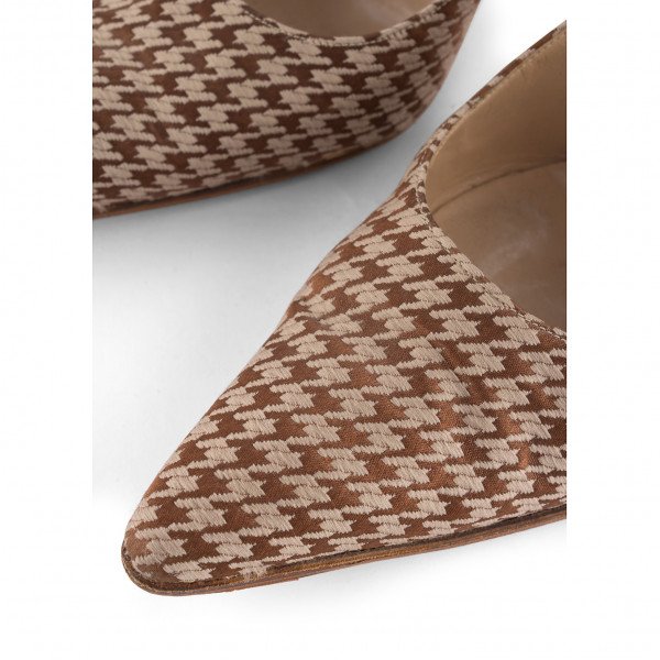 Manolo Blahnik Houndstooth Pumps