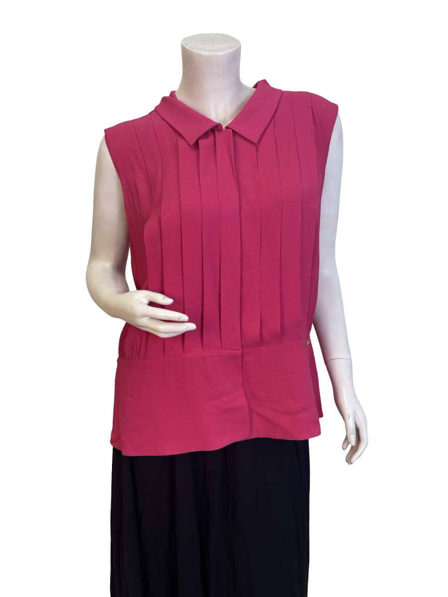 CHANEL Sleeveless Pleated Pink Blouse