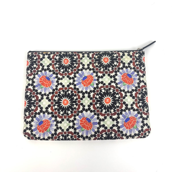 CHANEL Dubai Paris O Case Zip Pouch - Multi