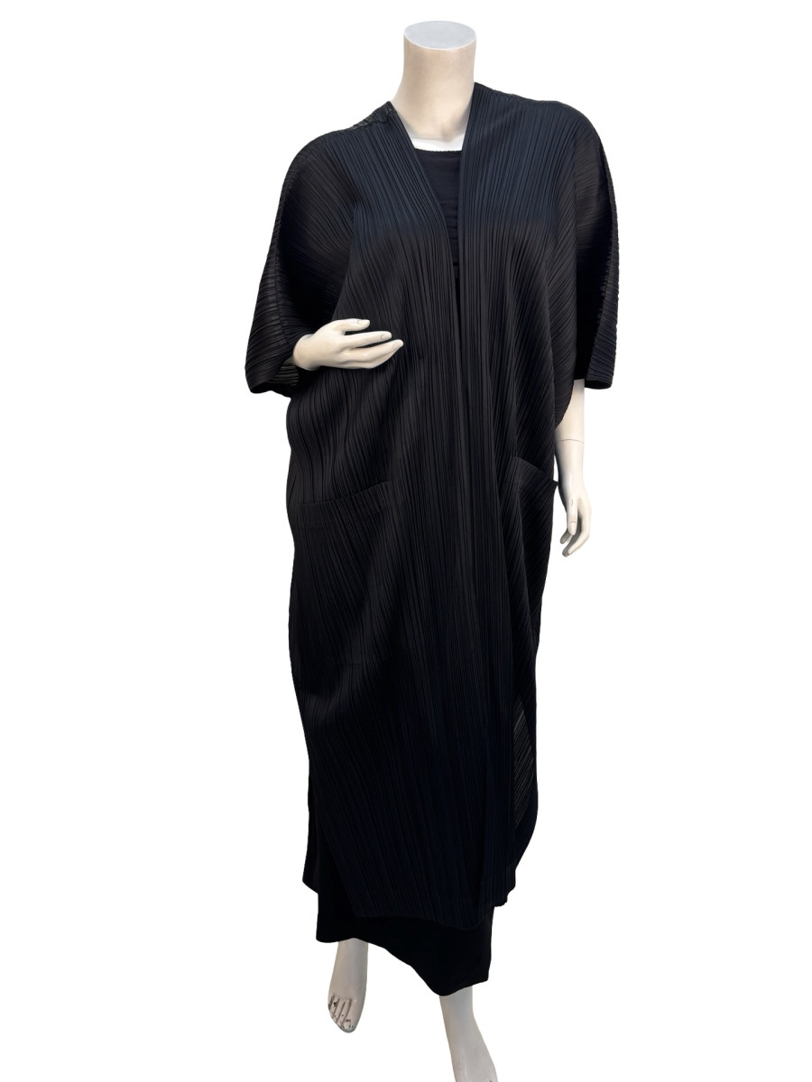 ISSEY MIYAKE Black Pleated Long Cardigan