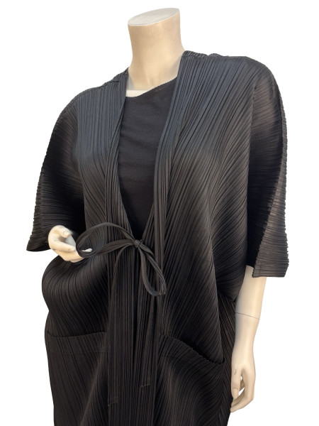 ISSEY MIYAKE Black Pleated Long Cardigan