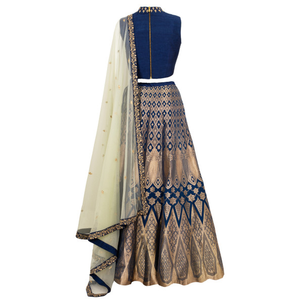 Amrika Banarsai Lehenga, Top & Dupatta